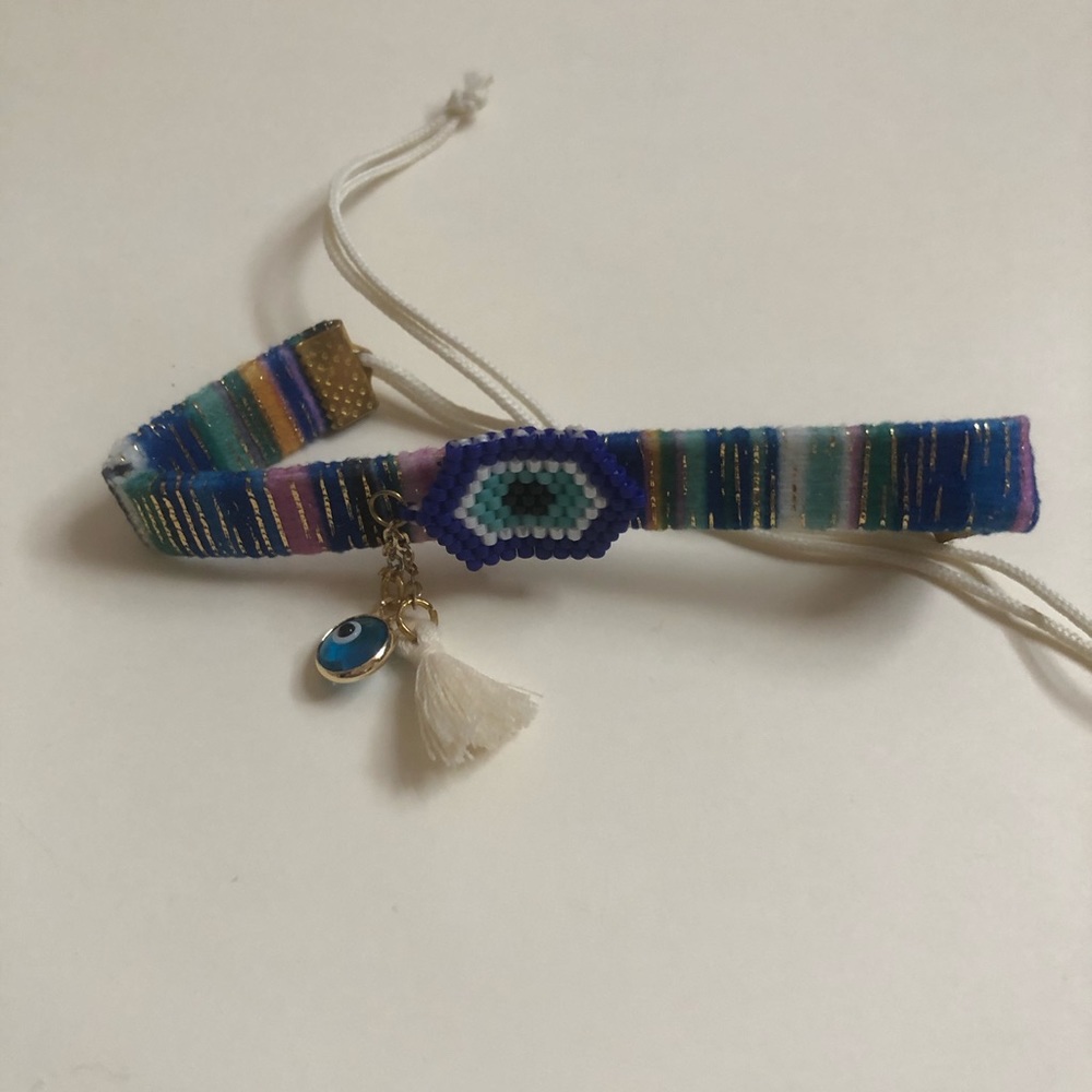 Bracelet made with blue eye evil charm